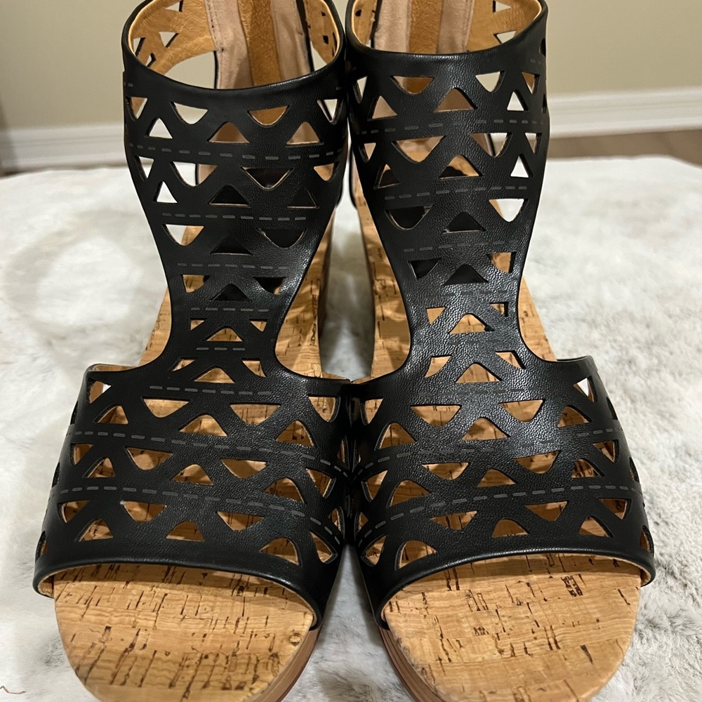 Baretraps Wedges, New!